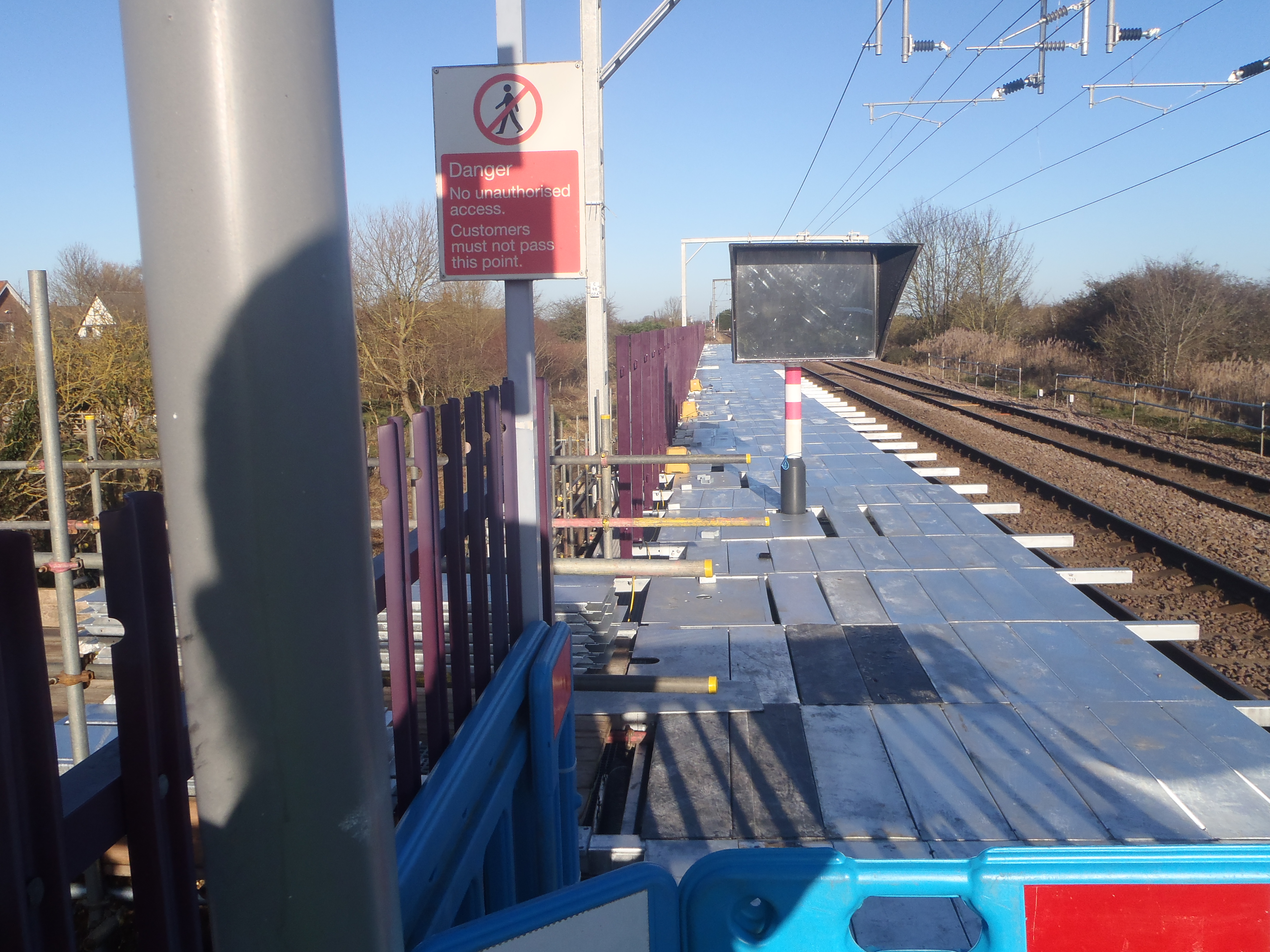 looking north from down platform