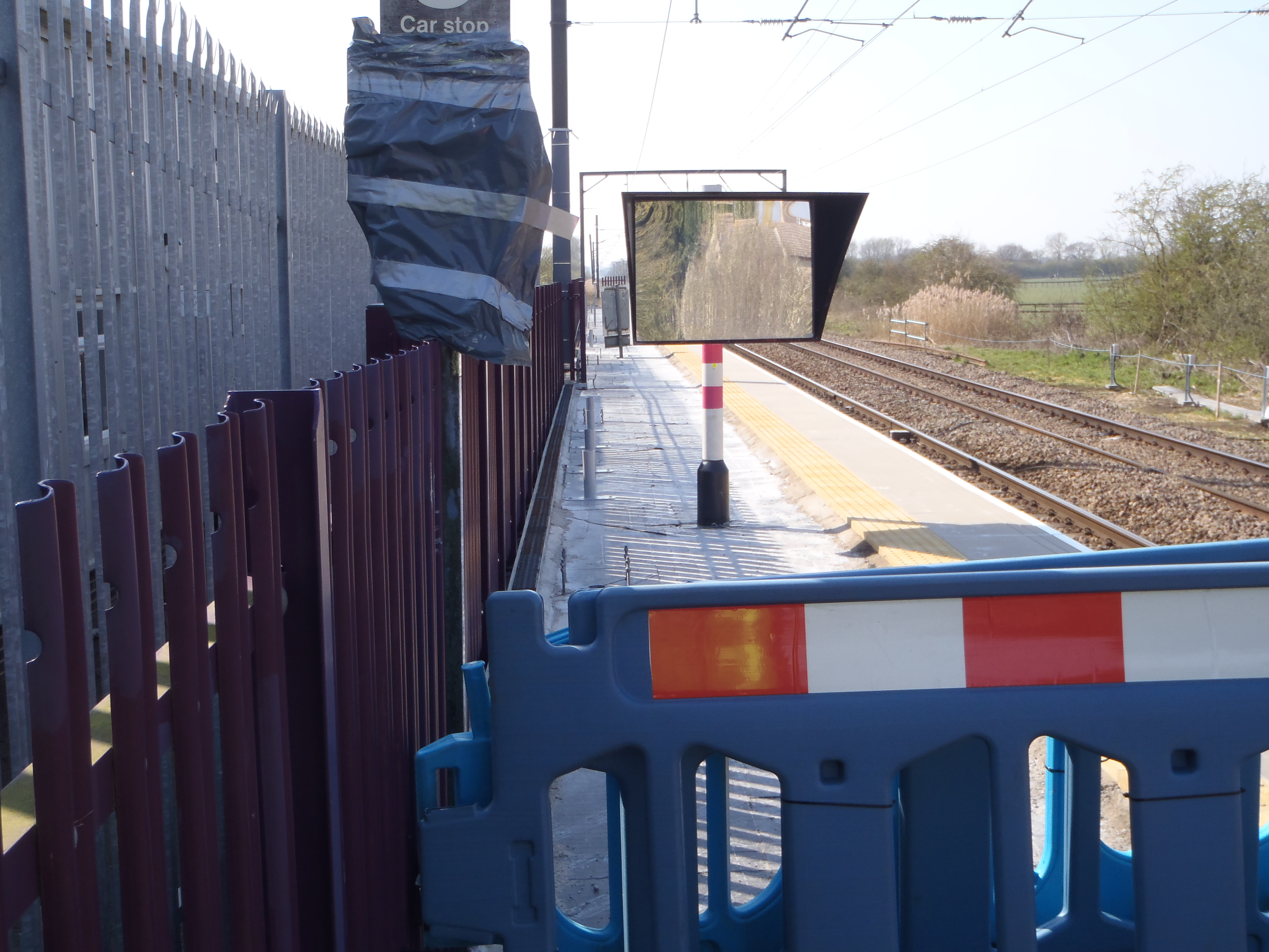 looking south on up platform