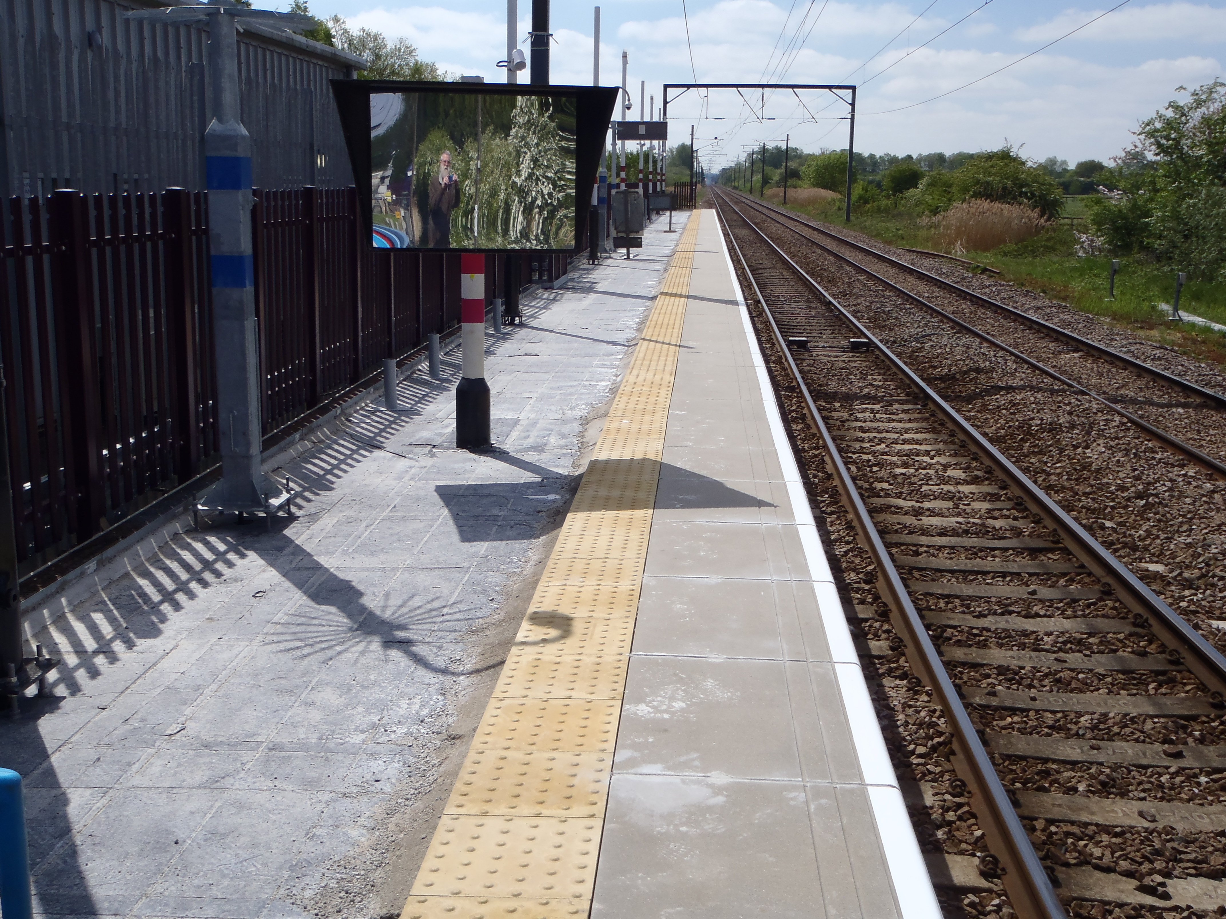 looking south on up platform